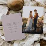 Carte De Remerciements Amour et gratitude | Plat photo Mariage vertical<br><div class="desc">Les cartes de remerciement de mariage élégantes comportent une seule photo mariage verticale ou portrait. "Avec amour et gratitude" est orné de lettres serif embellies,  avec vos noms sous les yeux. Ajoutez un message personnel et une signature à l'arrière.</div>