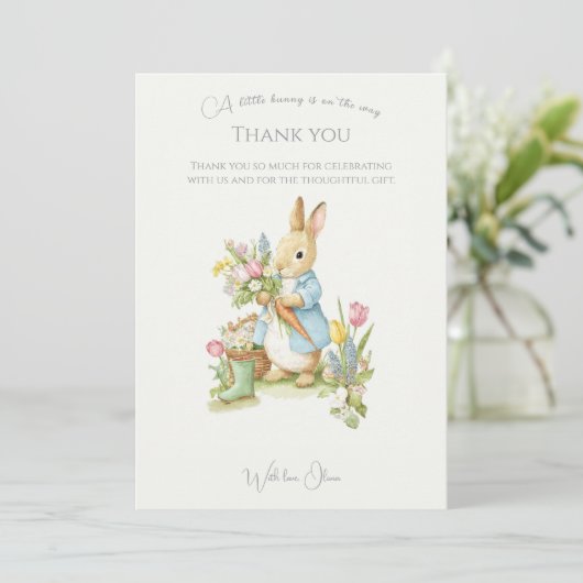 Carte De Remerciements Baby shower de jardin Peter Rabbit (Debout devant)