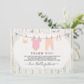 Carte de remerciements Baby shower pour filles - R (Debout devant)