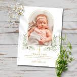 Carte De Remerciements Baptême d'or Christening Green Arch Photo<br><div class="desc">Baptême signature or baptême baptême baptême carte de remerciements photo. Personnalisez avec votre photo et baptême spécial,  christening message de remerciement en lettres d'or chic sur ce design moderne élégant avec une élégante arche d'or et aquarelle feuillage verdoyant. Conçu par Thisisnotme©</div>