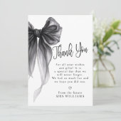 Carte De Remerciements Black Bow She's Tying the Knot (Debout devant)