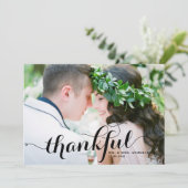 Carte De Remerciements Black Thankful Moderne Calligraphie Mariage photo (Debout devant)
