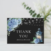 Carte De Remerciements Blue Hydrangea Floral Lanterne noir Boho Mariage (Debout devant)