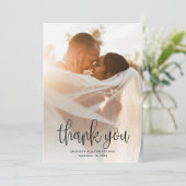 Carte De Remerciements Calligraphie moderne Script Mariage photo (Debout devant)