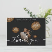Carte De Remerciements Chic Calligraphie Photo Overlay Mariage (Debout devant)