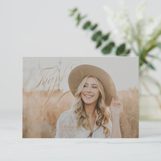 Carte de remerciements Classy Script Graduation (Debout devant)