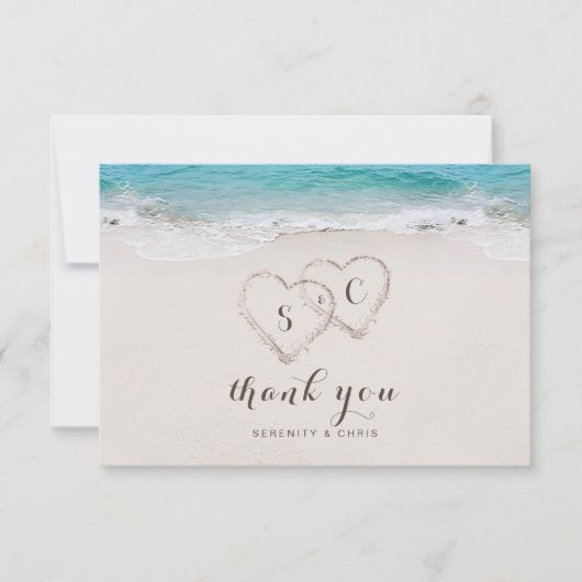 Carte De Remerciements Coeurs dans le sable destination mariage plage (Devant)