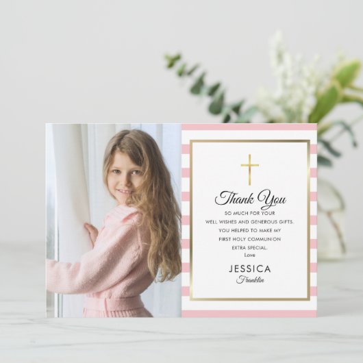 Carte De Remerciements Croix d'or Pink Stripe première Sainte Communion P (Debout devant)