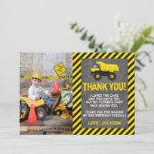 Carte de remerciements d'anniversaire de (Debout devant)