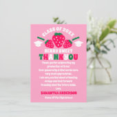 Carte de remerciements de graduation de fraise (Debout devant)