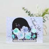 Carte De Remerciements décoration piano bouquet bleu (Debout devant)
