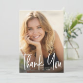 Carte De Remerciements Diplômé en Script moderne Diplôme en photo simple (Debout devant)