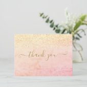 Carte De Remerciements Écriture pailletée or élégante et chic (Debout devant)