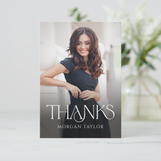 Carte De Remerciements Élégance minimale gracieuse 2 Diplôme photo (Debout devant)