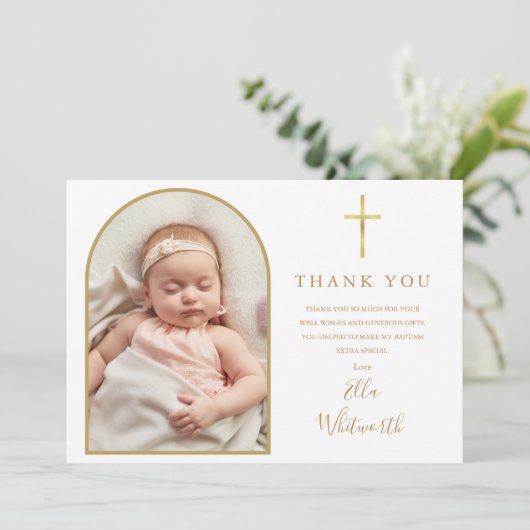 Carte De Remerciements Élégant Arc Or Photo Signature Script Baptême (Debout devant)