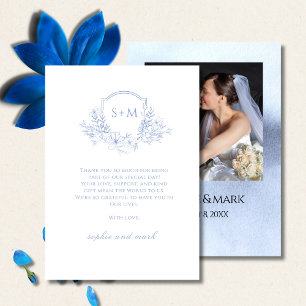 Carte De Remerciements Elégant bleu bleu bleu floral Monogram Crest Maria
