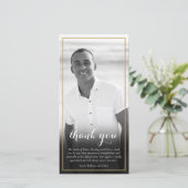 Carte De Remerciements Élégant enterrement noir et blanc Script photo (Debout devant)