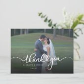 Carte De Remerciements Élégant Mariage à lettres manuscrites avec script (Debout devant)