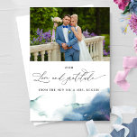 Carte De Remerciements Elégant Mariage photo couleur céleste<br><div class="desc">Merci à vos invités avec cet élégant carte de remerciements photo de mariage avec la phrase "Amour et Gratitude" dans une calligraphie délicate et manuscrite. Conception avec deux modèles photo un à l'avant et un à l'arrière. Possibilité d'ajouter au verso un message "imprimé" - OU - laisser la section vide...</div>