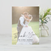 Carte De Remerciements Élégant mariage photo simple script moderne (Debout devant)
