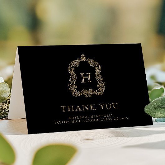 Carte De Remerciements Élégant Monogram Crest Black Gold Graduation