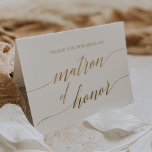 Carte De Remerciements Elégant or Calligraphie Matron d'honneur<br><div class="desc">Cet élégant matron de calligraphie dorée de carte de remerciements d'honneur est parfait pour un mariage simple. Le design neutre présente une carte minimaliste décorée avec une typographie romantique et fantaisiste de feuille d'or. Remarque : Ce design ne comporte pas de véritable feuille d'or. C'est un graphisme de haute qualité...</div>