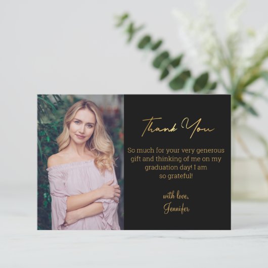 Carte De Remerciements élégant or script graduation photo noir (Debout devant)