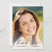 Carte De Remerciements Élégant Script Photo Overlay Graduation (Devant)