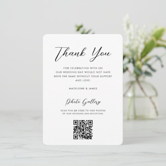 Carte De Remerciements Élégant script QR Code Galerie en ligne Mariage (Debout devant)