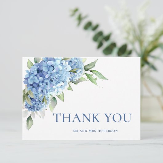 Carte De Remerciements Elégante aquarelle Bleu Hydrangée Fleurs Simple (Debout devant)