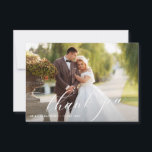 Carte De Remerciements élégante calligraphie blanche lettrage photo maria<br><div class="desc">Une carte de remerciement à double face avec une image des nouveaux mariés et du texte de calligraphie de script. Ajoutez un message de remerciement personnel et votre propre photo de mariage.</div>