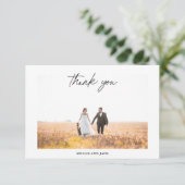 Carte De Remerciements Élégante écriture manuscrite moderne Script Mariag (Debout devant)