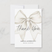 Carte De Remerciements Elle Noue Le Nœud Blanc Ruban Fête de Mariage (Devant)