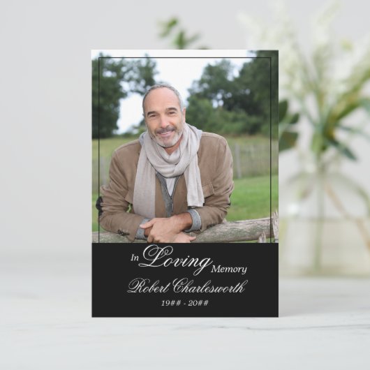 Carte De Remerciements En Mémoire Amoureuse Noir Blanc Script Funérailles (Debout devant)