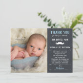 Carte De Remerciements Ęr tableau de garçon d'anniversaire de petite (Debout devant)