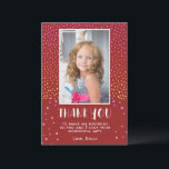 Carte De Remerciements Étoiles colorées Red Birthday Girl Photo<br><div class="desc">Étoiles colorées Rouge Anniversaire Enfants Carte de remerciements photo fille. Carte de remerciements d'anniversaire rouge mignon pour vos amis et votre famille. Téléchargez votre photo et personnalisez la carte avec votre nom et votre texte. La carte a des étoiles et des taches colorées. Super comme carte de remerciements pour les...</div>