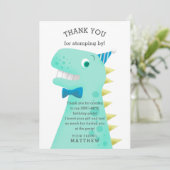 Carte De Remerciements Fête d'anniversaire de dinosaure pour garçon (Debout devant)