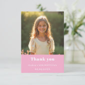Carte De Remerciements Fille de photo rose d'anniversaire (Debout devant)