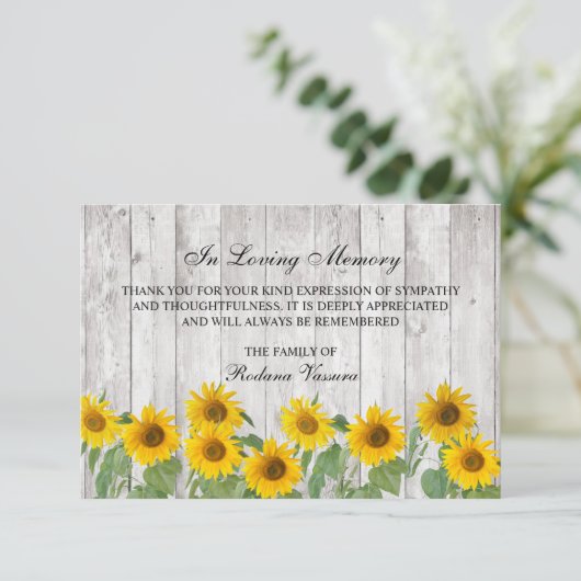 Carte De Remerciements Funérailles Rustique Tournesols en bois Photo (Debout devant)