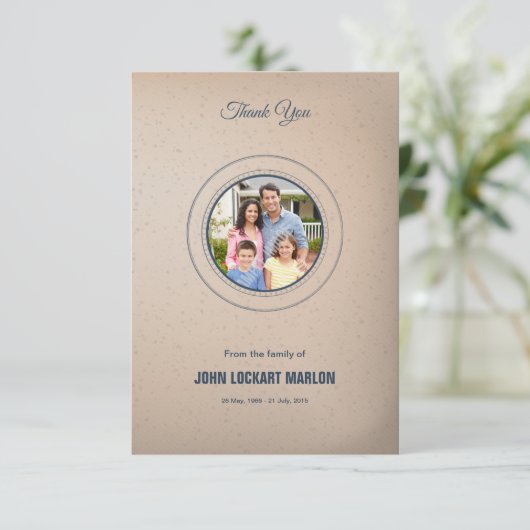 Carte de remerciements funéraire (Debout devant)