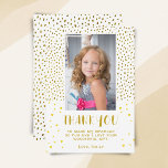 Carte De Remerciements Gold Stars Faux Parties scintillant Birthday Kids<br><div class="desc">Gold Stars Faux Parties scintillant Birthday Kids Girl Photo Carte de remerciements. Carte de remerciements d'anniversaire mignon pour vos amis et votre famille. Téléchargez votre photo et personnalisez la carte avec votre nom et votre texte. La carte a des étoiles dorées et des points de parties scintillant faux. Super comme...</div>
