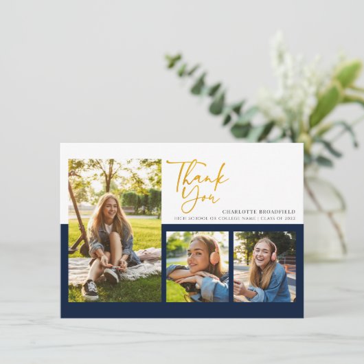 Carte De Remerciements Graduation 2025 Photo Collage Script (Debout devant)