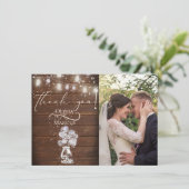 Carte De Remerciements Grange Rustique Lucioles au Feu de Bois (Debout devant)