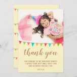 Carte De Remerciements Jote Fun Bunting Drapeau Kid BIrthday Photo<br><div class="desc">Joli carte de remerciements photo d'anniversaire du drapeau à flots pour votre fête d'anniversaire de fille ou garçon. Merci à votre invité d'être venu à la fête d'anniversaire de votre enfant! Le design a coloré drapeaux de fête d'anniversaire en vert, bleu et rouge sur un arrière - plan jaune vif...</div>