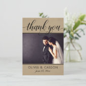 Carte De Remerciements Kraft moderne et Mariage de script noir (Debout devant)