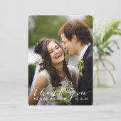 Carte de remerciements l'épousant simple de photo (Debout devant)