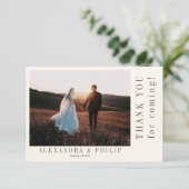 carte de remerciements mariage avec typographie él (Debout devant)