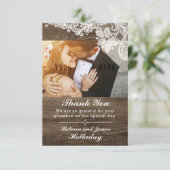 Carte De Remerciements Mariage Bois Rustique et Dentelle Vintage Remercie (Debout devant)