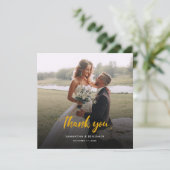 Carte de remerciements mariage de couples à lettre (Debout devant)