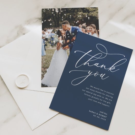 Carte De Remerciements mariage de typographie bleu et blanc marine